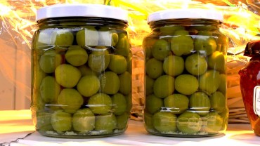 olive-gruen-glas